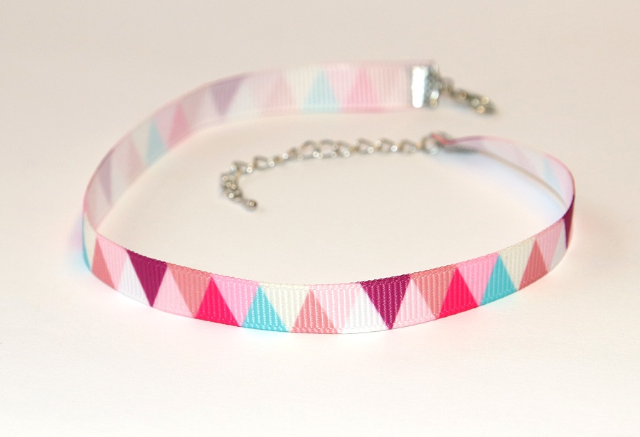 JoyKa Choker, náhrdelník okolo krku, Originalní jediné kusy s příběhem - Nejen Dětský, Dívčí, Trojúhelníky, Stužka z poutní cesty Santiago de Compostela, Roztomilá a decentní kráska, Dobrodružství, Cutie 3350