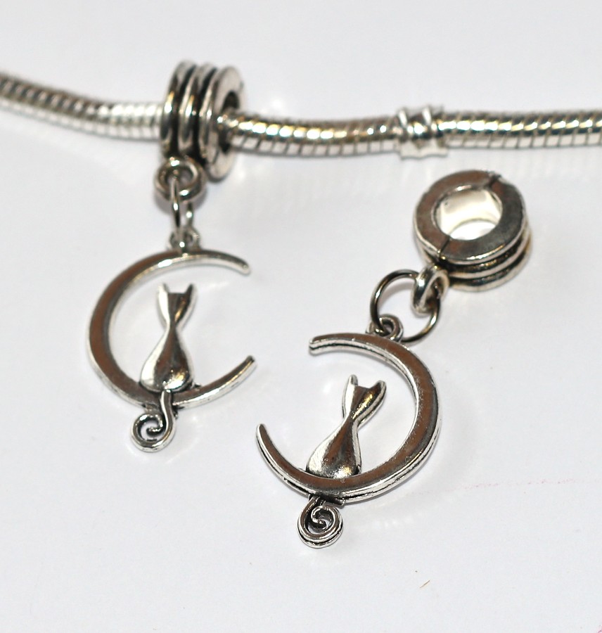 Přívěsek Fashion Jewerly - Kočka sedí v měsíci, Večerní představení, Silueta a Elegance, Love Cats 3745