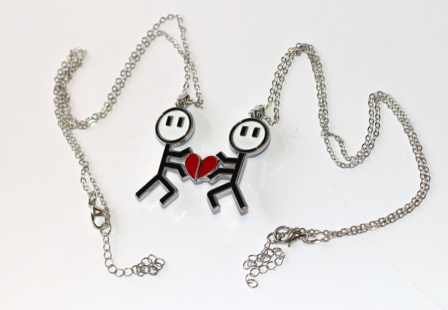 2ks Řetízky párové Fashion Jewerly - Postava se srdíčkem, Láska navždy, Nejlepší Kámoši, Zlatá nebo Stříbrná, S Magnetkem, Love Forever 3761
