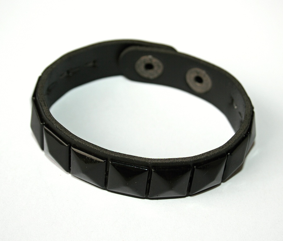 Kožený náramek Fashion Jewerly - S kovovými čtverci (více barev)090