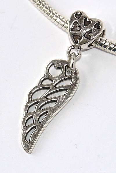 Korálek Fashion Jewerly - Přívěsek Andělské křídlo vyřezávané, Srdce plné srdíček, Angels love 2338
