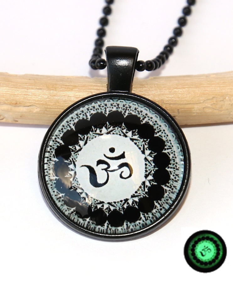 Řetízek Fashion Jewerly - Amulet Óm, Namaste, Yoga, Svítí ve tmě, Meditace 2542