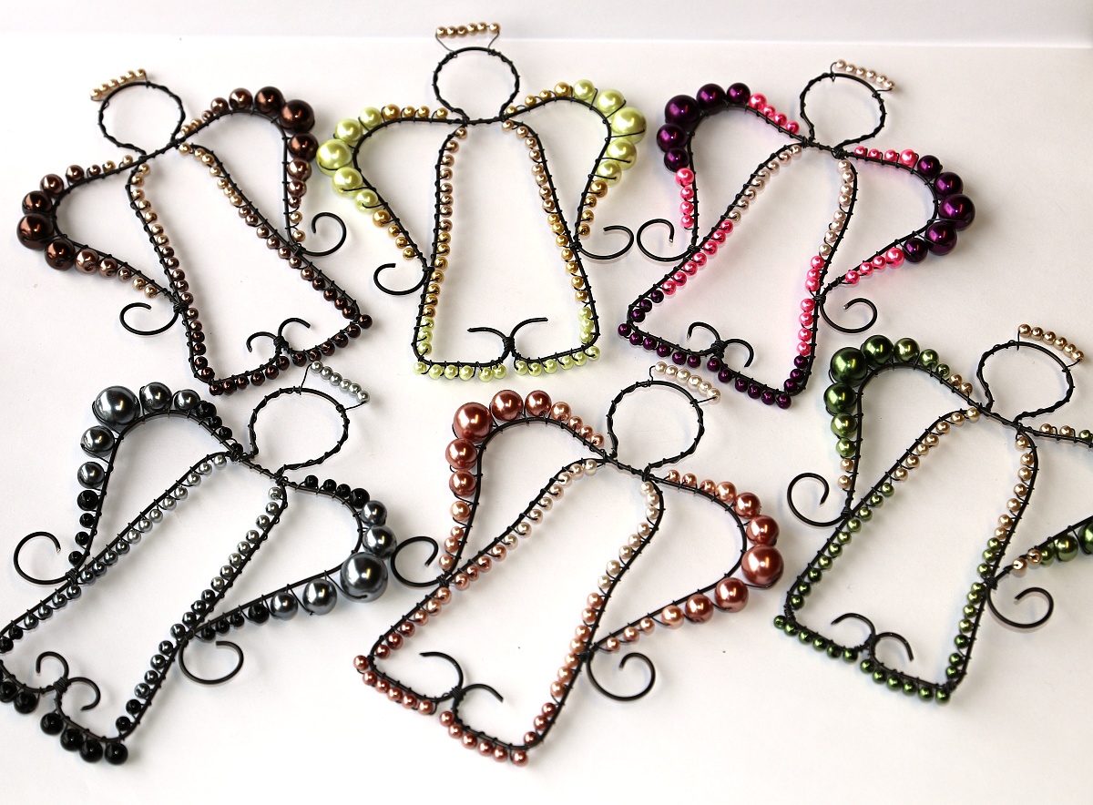 JoyKa Original - Drátkovaný Anděl, Zdobený - Skleněné perly, voskované, různé barvy (3495)