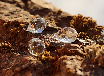 Joyka Křištálové korálky 1,9 x 1,1 cm - Zářivá Broušená Kapka Skleněná, Duhové paprsky, Česká výroba, Starožitnost z lustrů, Lapač světla 3603