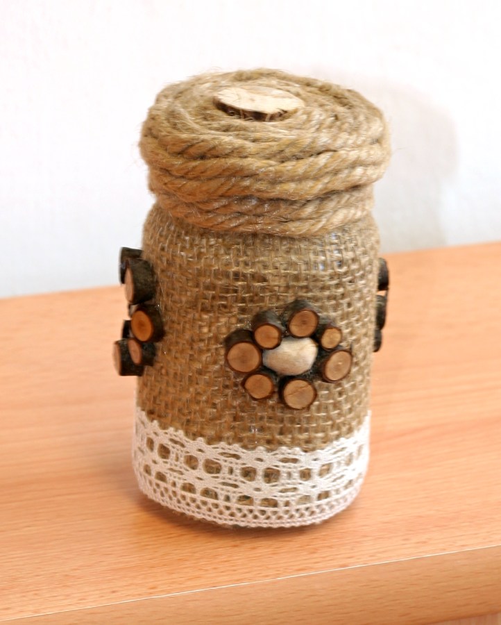 Recycled by Nature - Sklenička s víčkem, zdobená květinami 2010