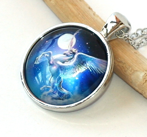 Řetízek Fashion Jewerly - Amulet Létající kůň, Pegas, Měsíční ochránce 2201
