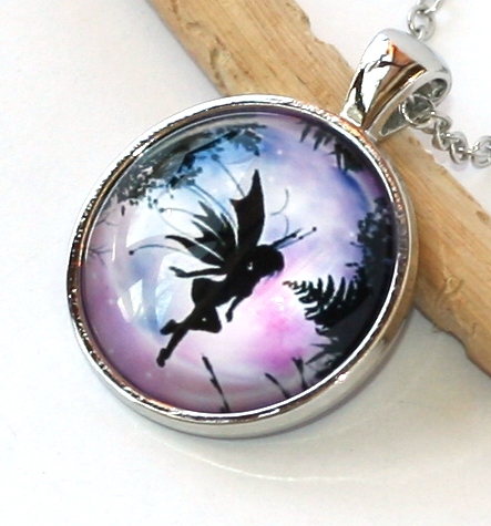 Řetízek Fashion Jewerly - Amulet Andělská Víla při měsíční růžové záři 2203