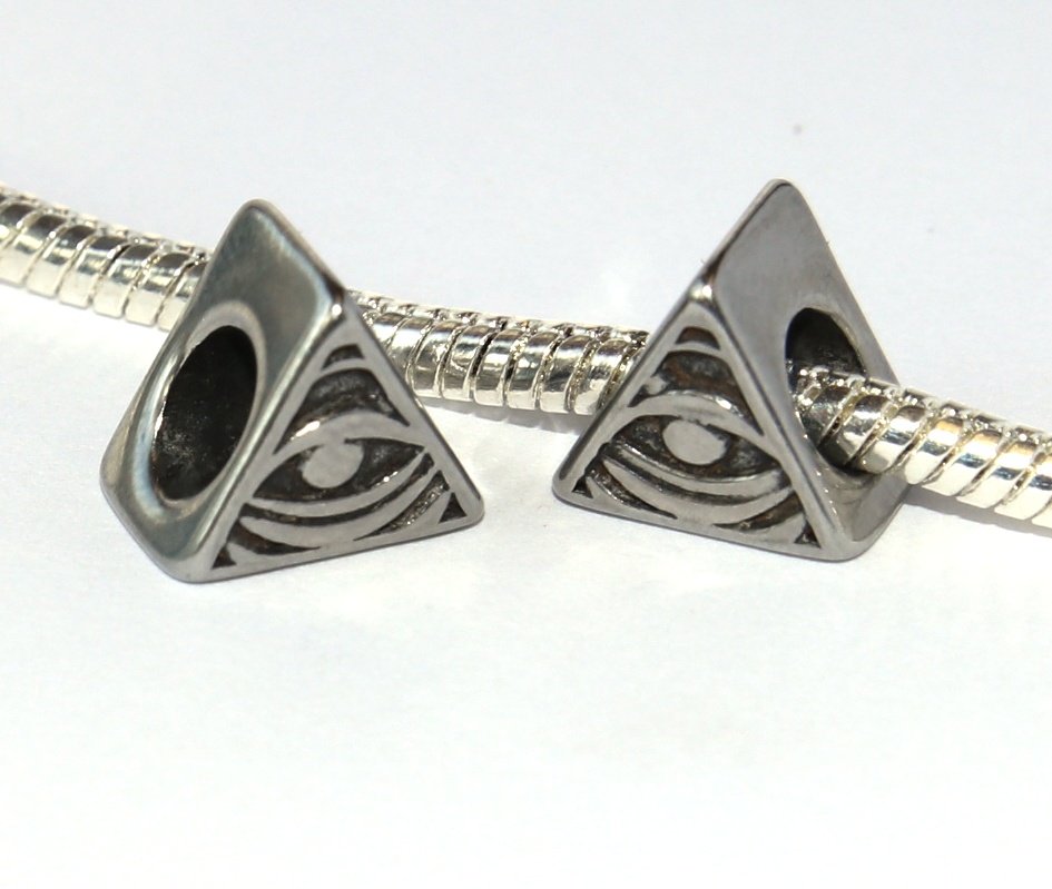 Korálek nerezový Fashion Jewerly - Horovo oko, Boží zrak, Třetí oko v pyramidě, Probuzené vědomí 2465