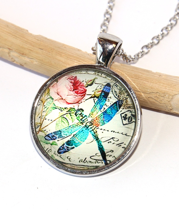 Řetízek Fashion Jewerly - Amulet Barevná vážka s růží, Dragonfly, Love to be free 2555