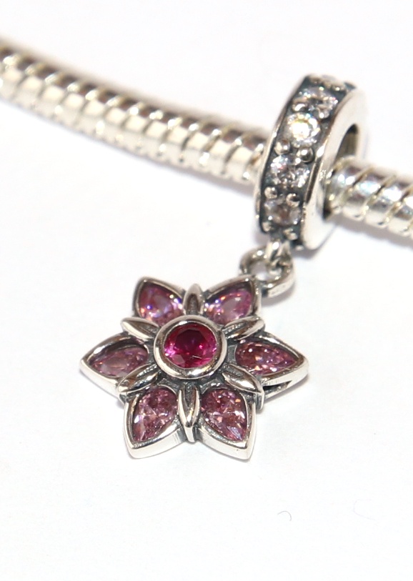 Korálek Fashion Jewerly - Přívěsek Květina se zirkony, Romantická víla, Deluxe Gift 2602