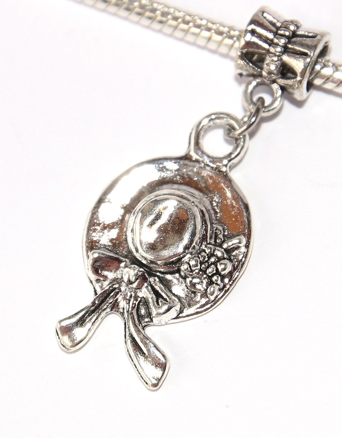 Korálek na náramek Fashion Jewerly - Přívěsek Dámský klobouk s mašlí, Elegantní dáma 2678