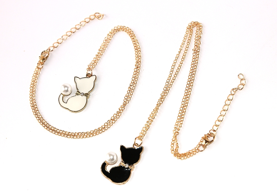 Řetízek Fashion Jewerly - Kočka s perličkou, Černá nebo bílá, Sedící silueta kočičky, Love cats 2886
