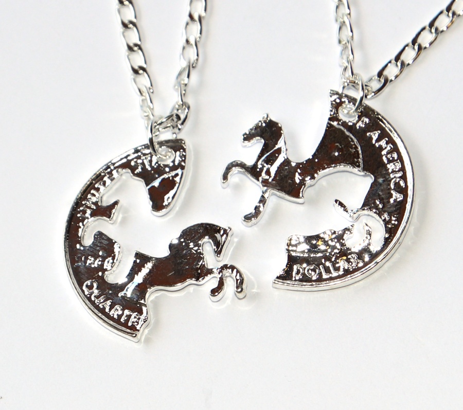 2ks Řetízky párové pro dvě osoby - Koně, Koníci co do sebe zapadnou, Pro kámoše, Miluji Koně, Love Horses USS Quarter Dollar 3155