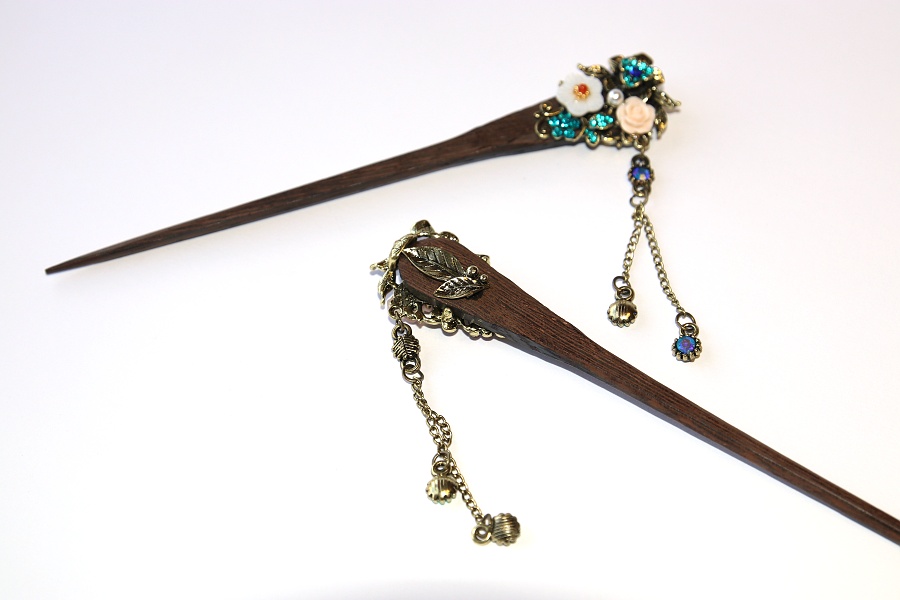 MR Jehla do Vlasů, Elegantní zápich - Dřevěná jehlice s květinkami a kamínky, Luxusní dáma, Elegance Modern Style 3360