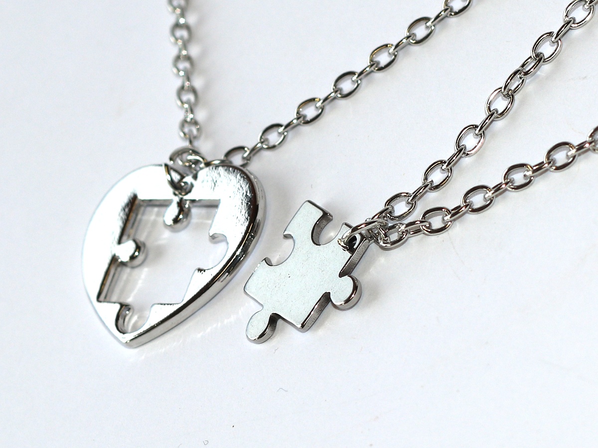 2ks Řetízky párové Fashion Jewerly - Srdce - do kterého pasuje chybějící kousek skládanky, Miluji tě, Love you, Miss you.. 3514