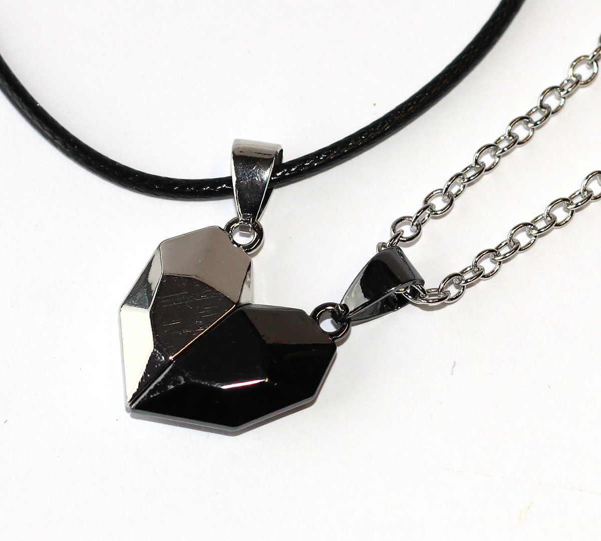 2ks Řetízky párové Fashion Jewerly - Srdce na dvě části, Magnetek je přitahuje k sobě, Miluji Tě!, Love you forever 3520