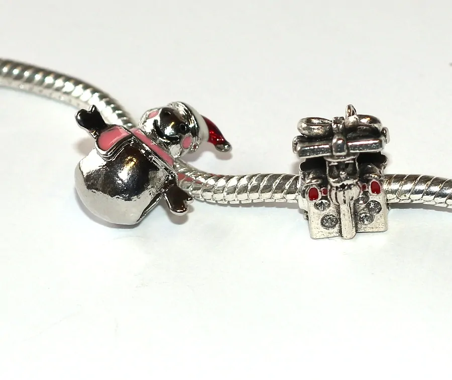 Korálek Fashion Jewerly na náramek nebo řetízek - Sněhulák a Dárek se Santou, Vánoce, Sníh a Radování, Dárečky pro všechny 3613