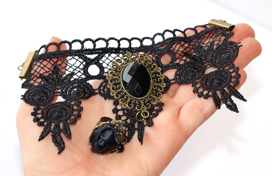 Krajkový Náramek s Prstenem Fashion Jewerly - Černá Růže, Pro romantické duše s elegancí, Květinová dáma, Be Chic in modern world 3757