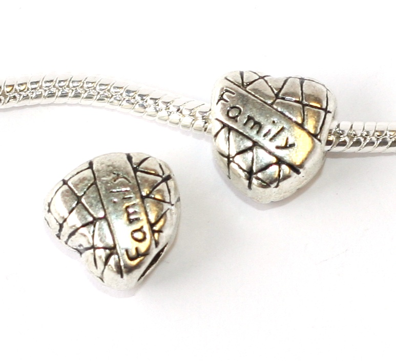 Korálek na náramek Fashion Jewerly - Srdce s nápisem Family, Rodina 1874