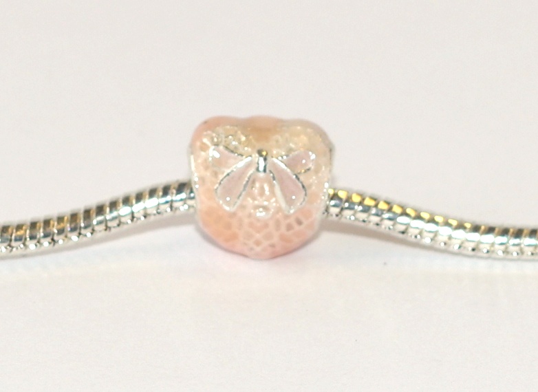 Korálek Fashion Jewerly - Srdce s mašličkou pro miláčka 2311
