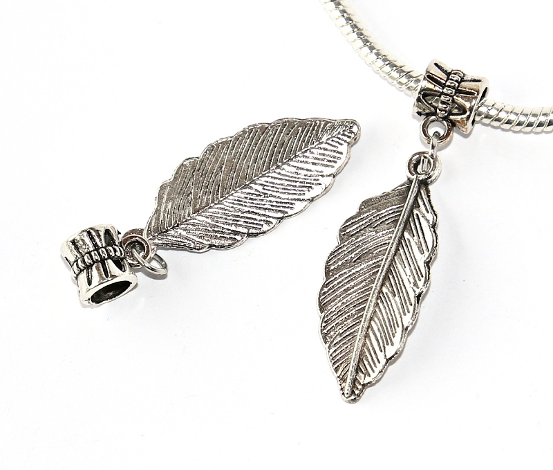 Korálek Fashion Jewerly - Přívěsek List, Lístek, Pírko 2350