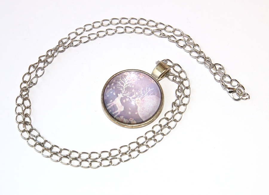 Řetízek Fashion Jewerly - Amulet Jelen s velkými parohy při úplňku, Lesní ochránce, Přítomnost, Purple Retro 2544