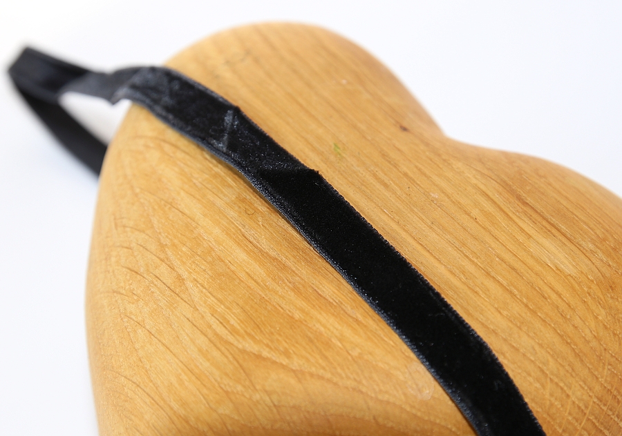 Choker JoyKa - Semišová stuha se stříbrnou sponou, Elegant Simple Style 2782