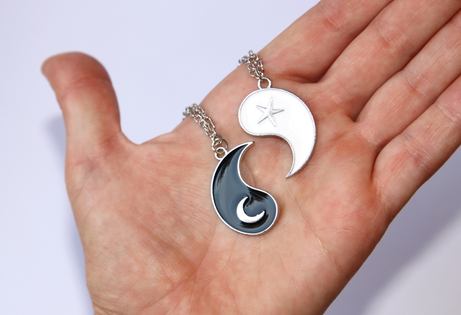 2ks Řetízky párové pro dvě osoby - Jin Jang, Yin Yang, Hvězda a Měsíc, Nejlepší přátelé, Jen my dva, Love is around Two of Us 3157