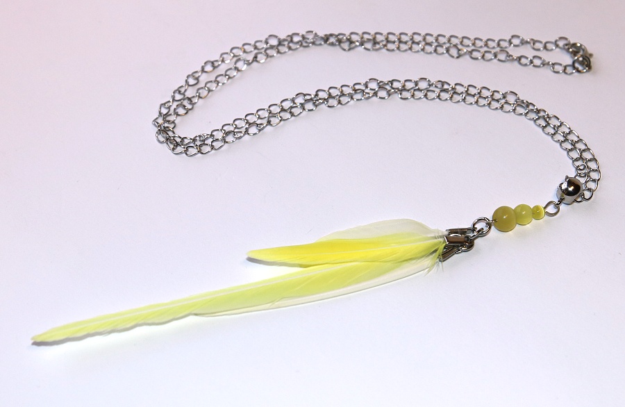 JoyKa Peříčkový přívěsek s minerálními korálky - Žlutá divoška, Opálová Divoženka z lesa, Elegantní dáma, Jemná energie s radostí, Tanec životem 3452