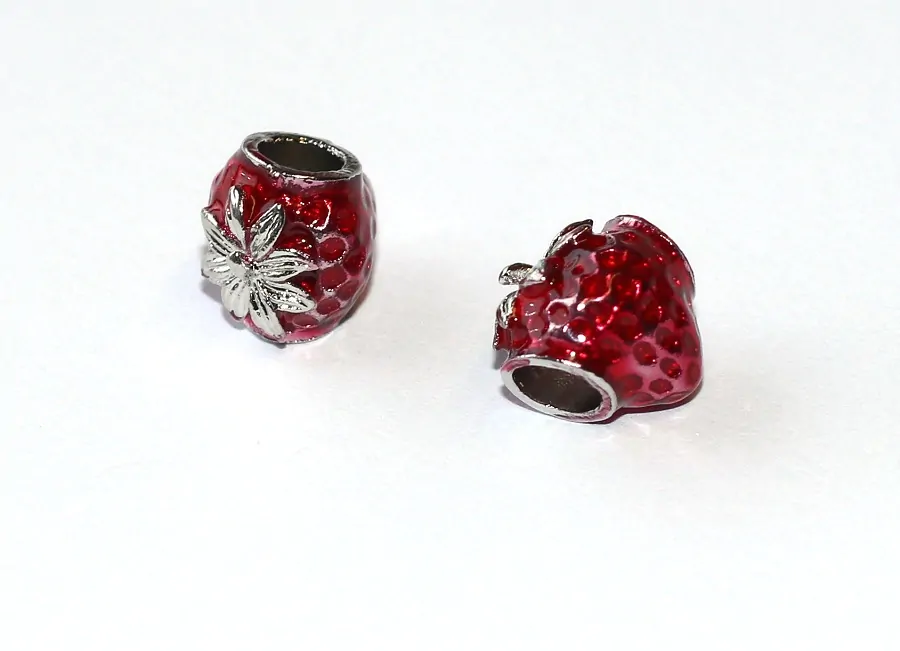 Korálek Fashion Jewerly na náramek nebo řetízek - Červená jahoda k nakousnutí, Glazovaná Jahůdka, Strawberry 3611
