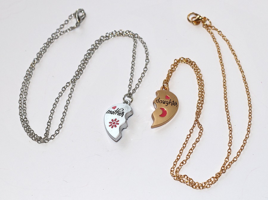 2ks Řetízky párové Fashion Jewerly - Srdce na dvě části, Matka a Dcera, Zlatá a Stříbrná, S Magnetkem, Mother and Dauther 3759