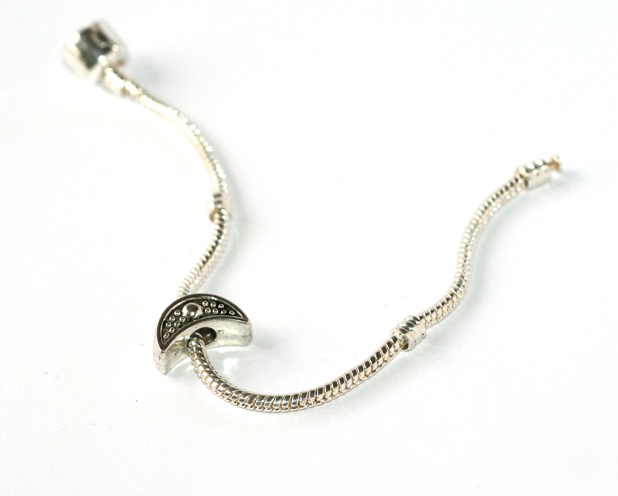 Korálek Fashion Jewerly - Stříbrný měsíc 906