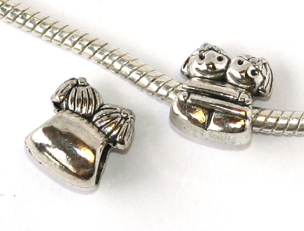 Korálek na náramek Fashion Jewerly - Sourozenci, sestry se objímají, Rodina 2165