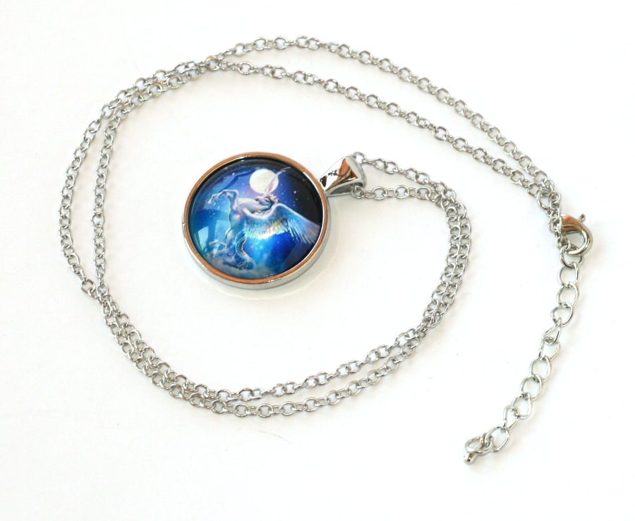Řetízek Fashion Jewerly - Amulet Létající kůň, Pegas, Měsíční ochránce 2201