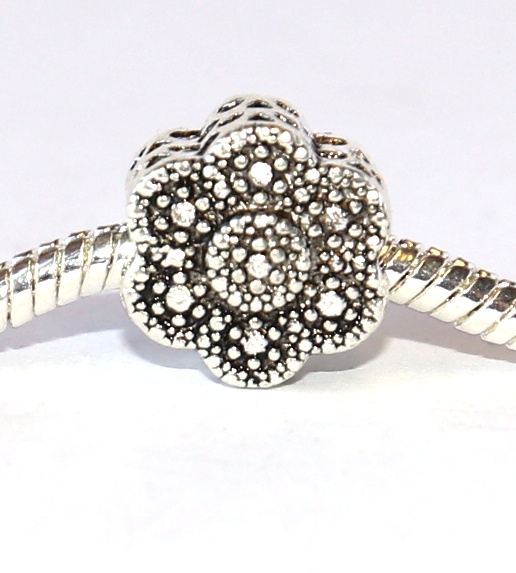 Korálek Fashion Jewerly - Květina zdobená puntíčky a srdíčky 2413