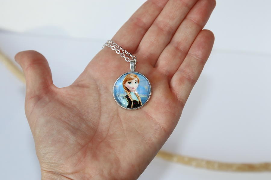 Řetízek Fashion Jewerly - Amulet Princezna Anna, Štastné království, Ledová sestra 2561