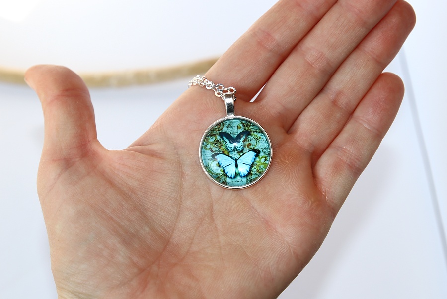 Řetízek Fashion Jewerly - Amulet Modrý Motýl, Dva přátelé, Vznešená lehkost, Vintage 2563