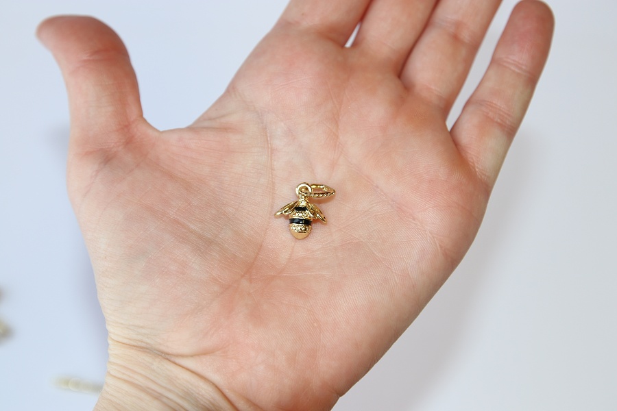 Korálek s velkým průvlekem Fashion Jewerly - Přívěsek Zlatá včela, Pilná jak včelička, Medové hody, Beehive, Včelí královna 2732