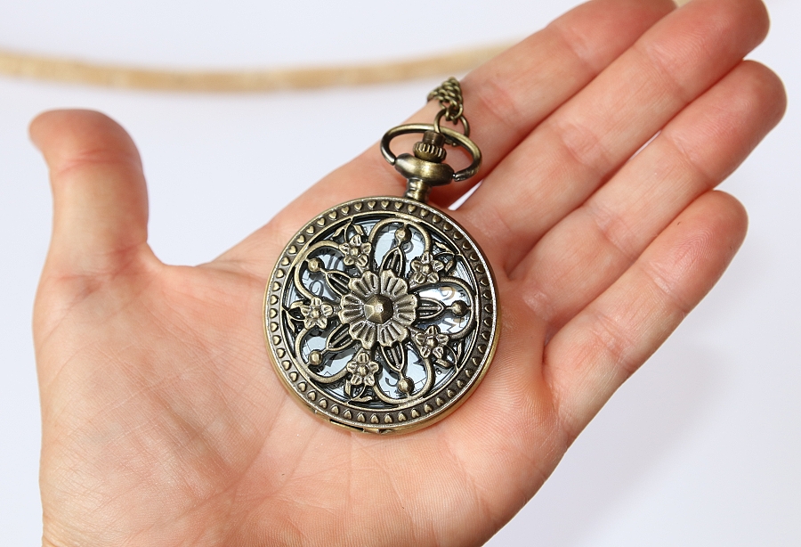 MR Otevírací Kapesní Hodinky na řetízku, bronzové - Elegantní dáma, Květina, Romantická mandala 3010