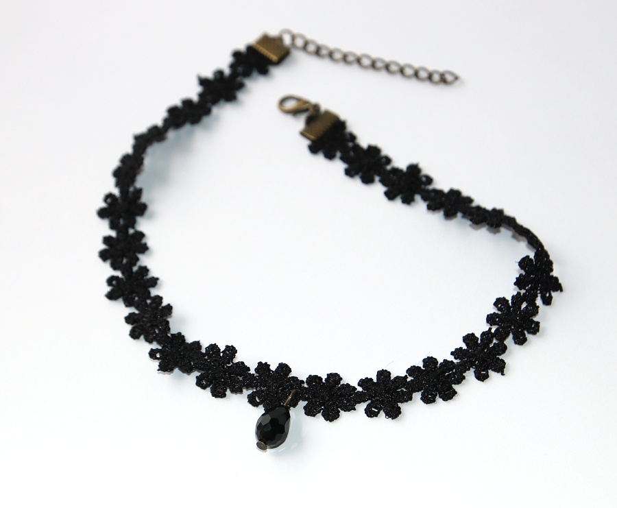 Choker Fashion Jewerly - Krajkový náhrdelník s černou Slzou nebo Kuličkou, Elegantní styl pro moderní dívky a ženy, Be Chic 3139