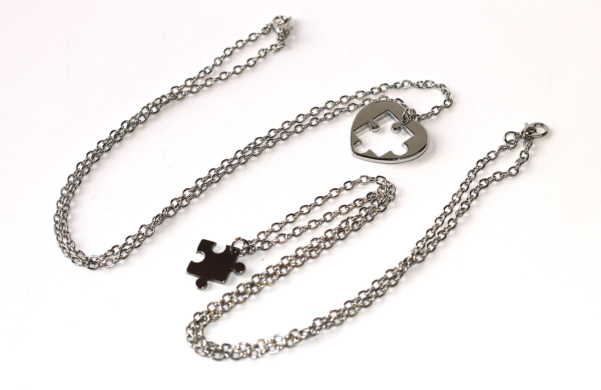 2ks Řetízky párové Fashion Jewerly - Srdce - do kterého pasuje chybějící kousek skládanky, Miluji tě, Love you, Miss you.. 3514
