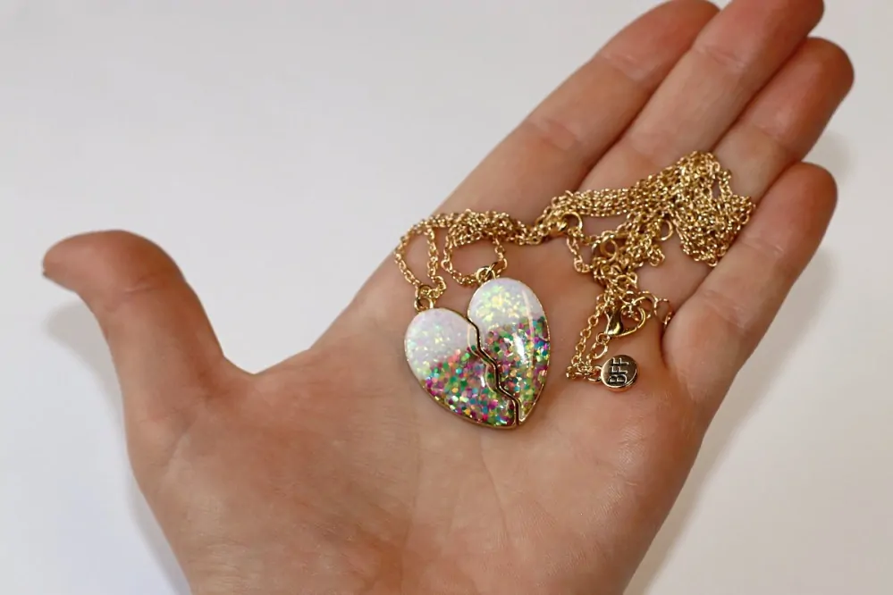 2ks Řetízky párové Fashion Jewerly - Srdce s barevnými třpytkami, Nejlepší přátelé, Best Friends 3608