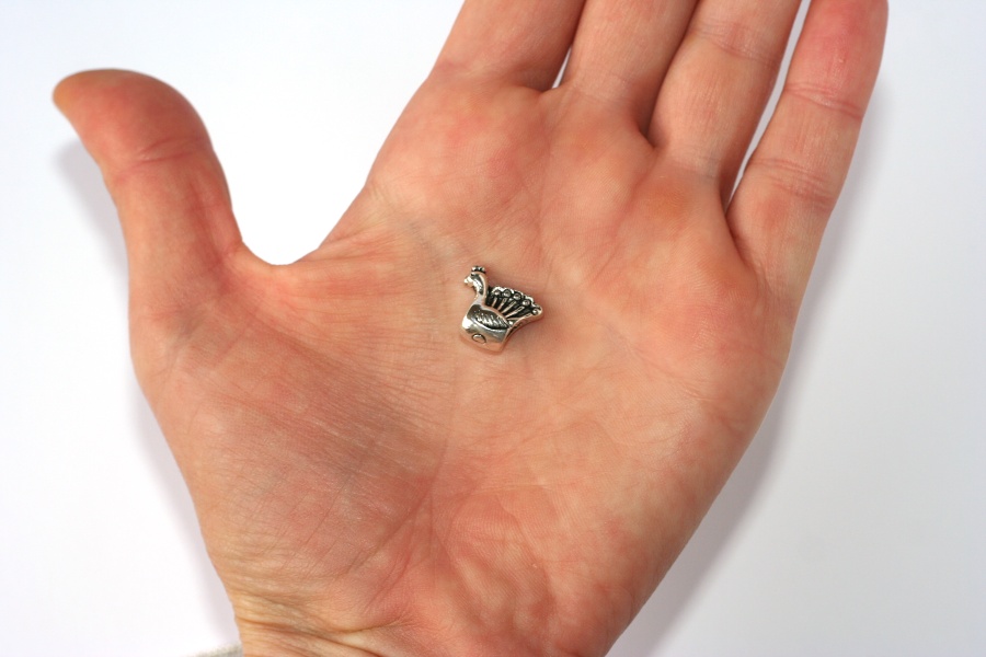 Korálek Fashion Jewerly - Stříbrný páv 927
