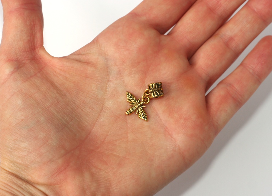 Korálek Fashion Jewerly - Přívěsek zlatá Muška 966