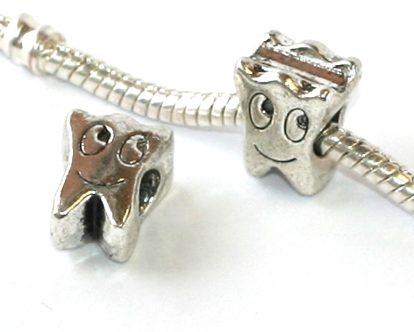 Korálek na náramek Fashion Jewerly - Zub, Zoubek s úsměvem 2045