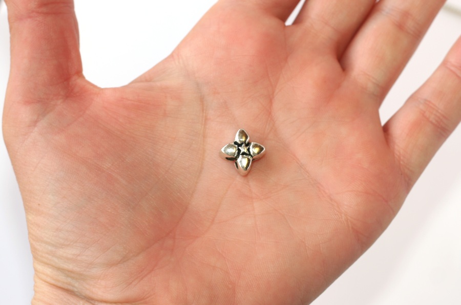 Korálek na náramek Fashion Jewerly - Květina s hvězdou, Lilie 2163