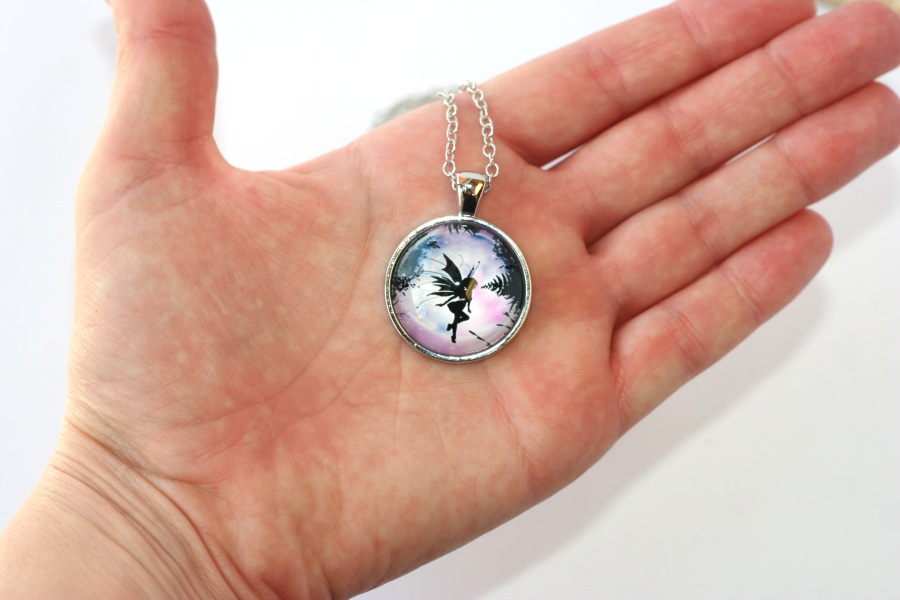 Řetízek Fashion Jewerly - Amulet Andělská Víla při měsíční růžové záři 2203