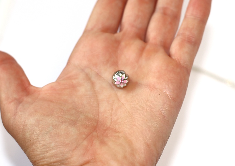 Korálek Fashion Jewerly - Romantická princezna, Enamel Květiny s růžovým středem, Lilie, Lotus 2304
