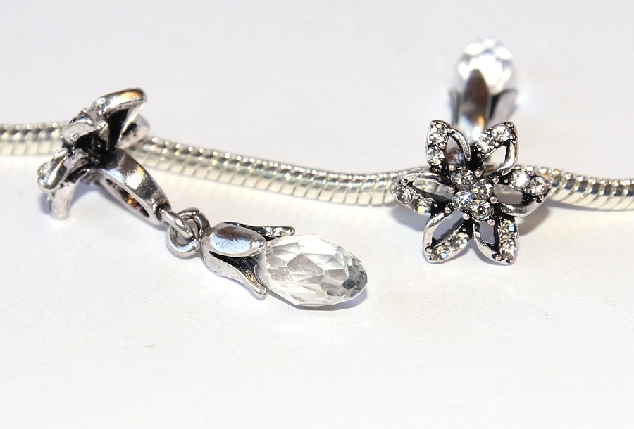 Korálek Fashion Jewerly - Přívěsek Luxusní květina s kapkou rosy, Retro Lady with style 2439