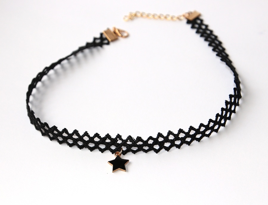 Choker Fashion Jewerly - Krajkový náhrdelník s hvězdou nebo trojúhelníkem, Elegantní styl pro moderní dívky a ženy, Be chic 3138